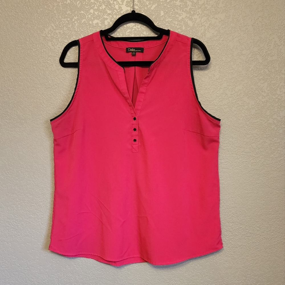 Women's Top